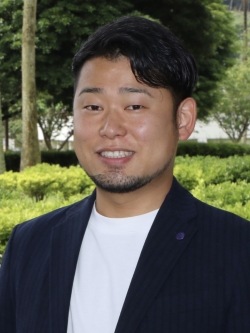 棟田 雅也 氏