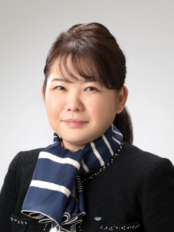 西村 周子 氏